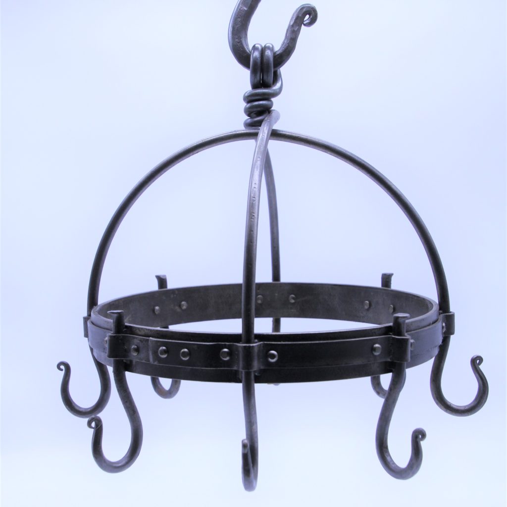 Kraeuterkrone Tassenhalter geschmiedet