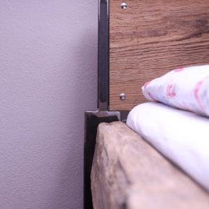 Bett Sonderanfertigung Altholz